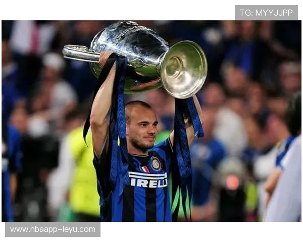 斯内德：荷兰传奇中场的光辉足迹与未来展望